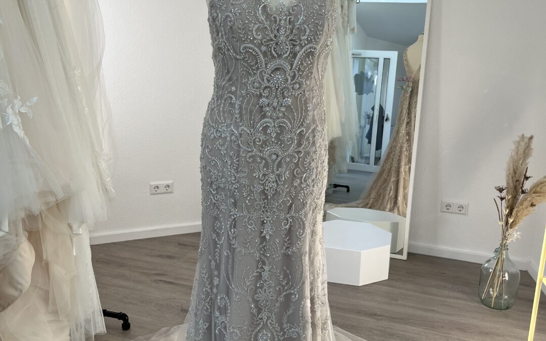 Brautkleid Fit & Flare F02 – Gr. 50