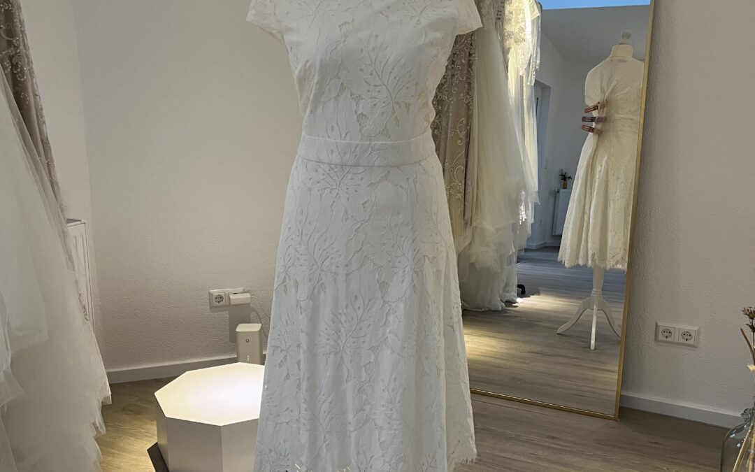 Brautkleid Standesamt A43 – Gr. 44