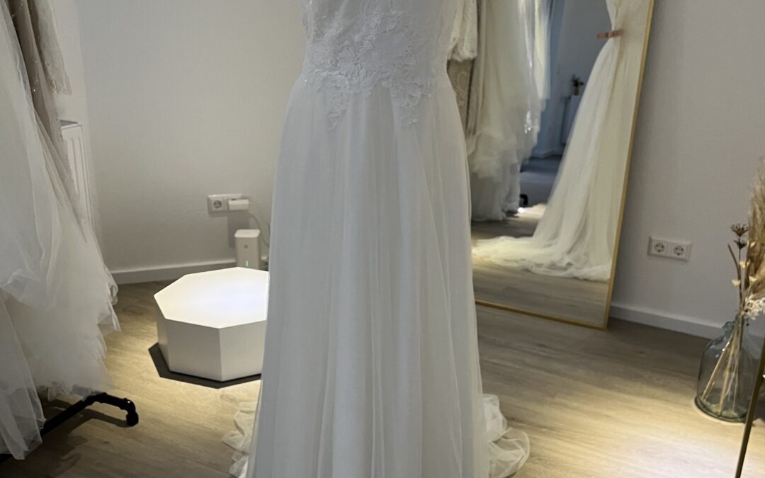 Brautkleid A-Linie A42 – Gr. 44/46