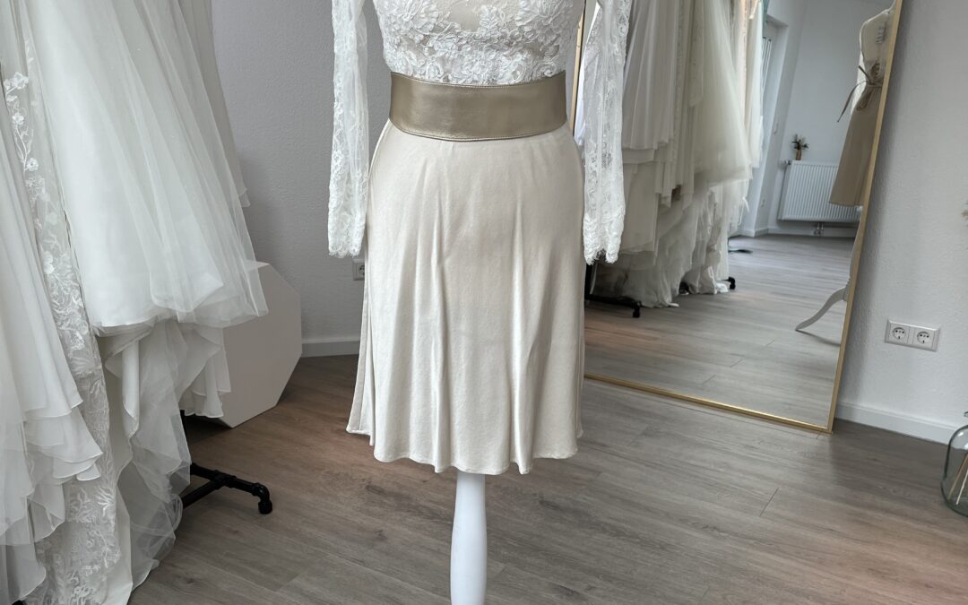 Brautkleid Standesamt AS38 – Gr. 34