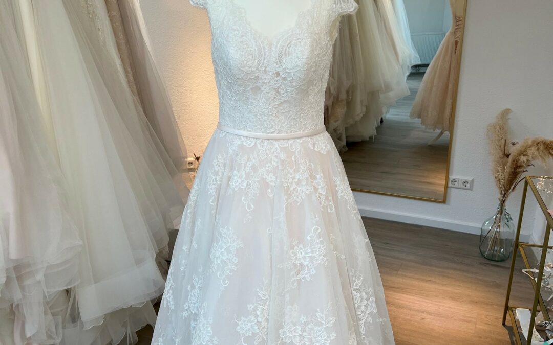 Brautkleid A-Linie A07 – Gr. 38