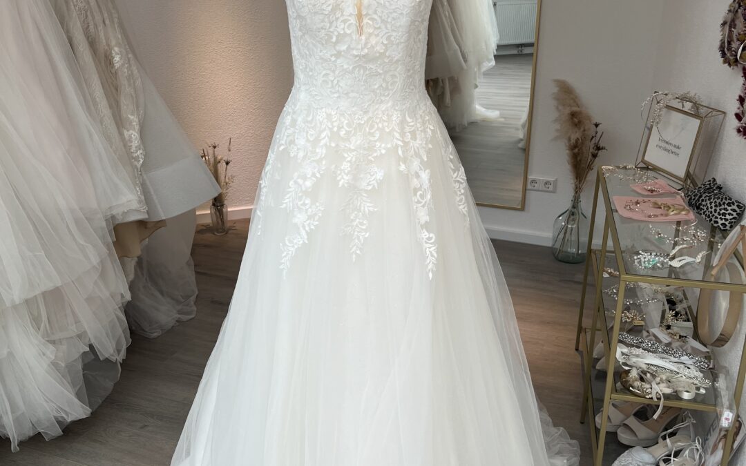 Brautkleid A-Linie A06 – Gr. 44