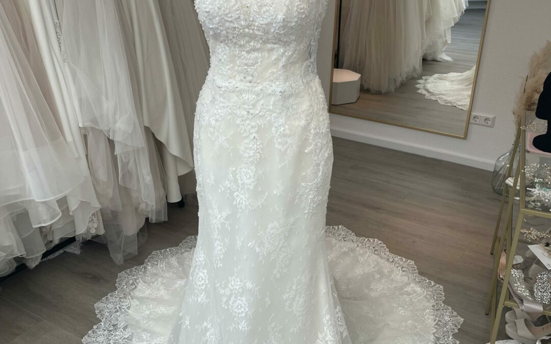 Brautkleid Fit & Flare A54 – Gr. 40