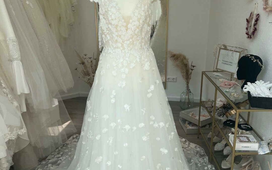 Brautkleid A-Linie A96 – Gr. 42