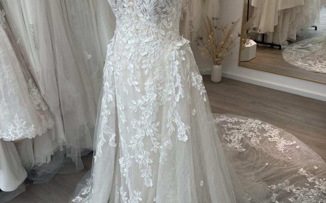 Brautkleid Fit & Flare F08 – Gr. 38