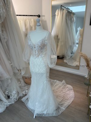 Brautkleid Fit and Flare – Größe 38 – F47