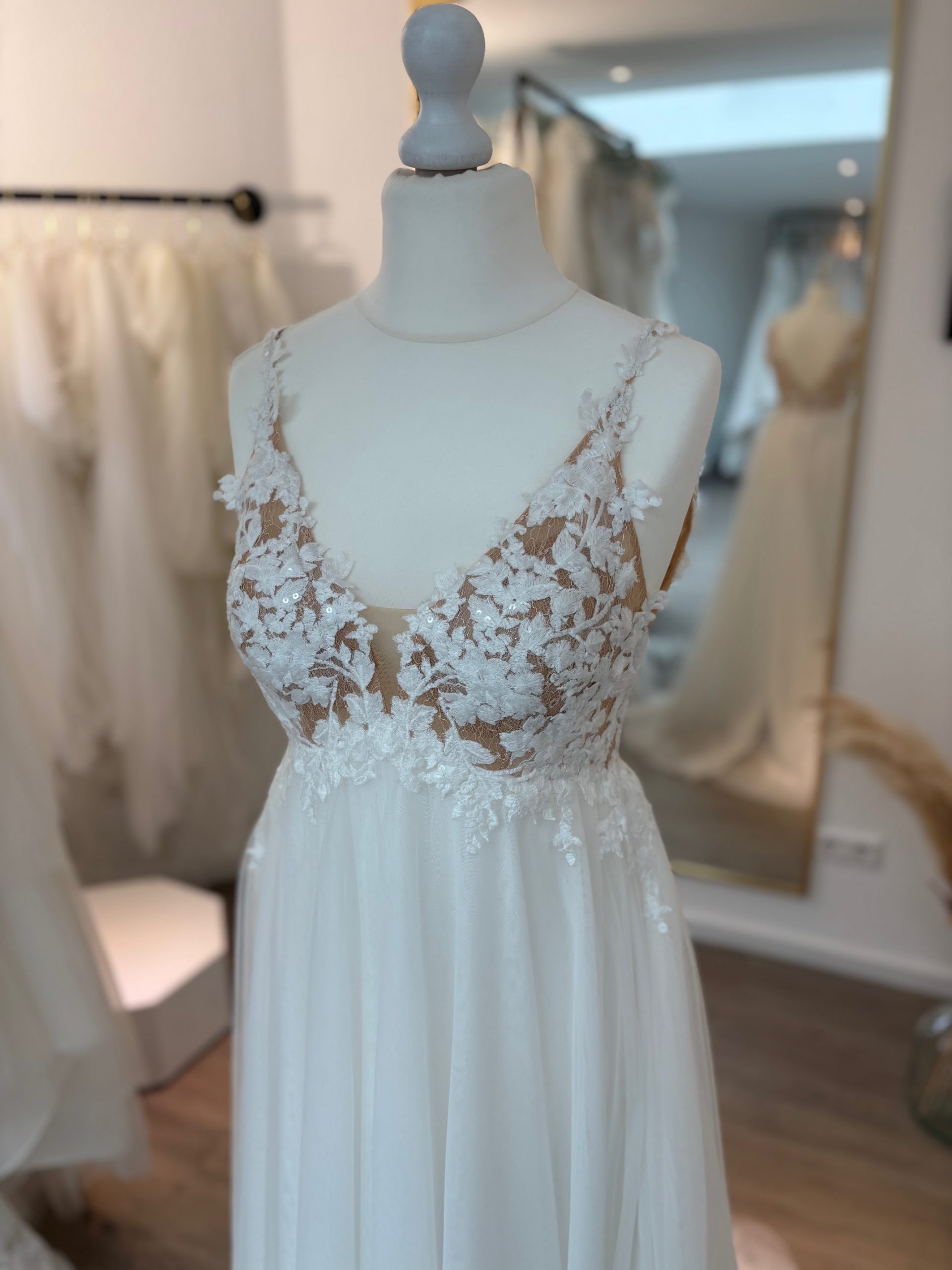 Brautkleid A-Linie – Größe 38 – A315 – Bild 3